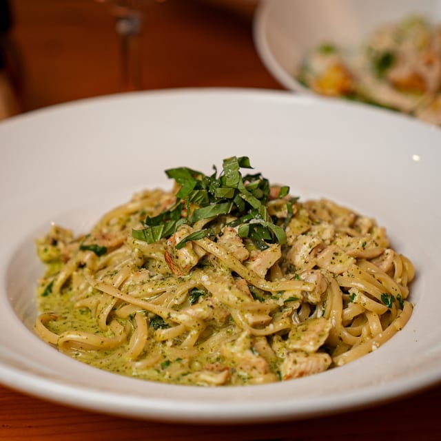Linguini Al Pesto.
