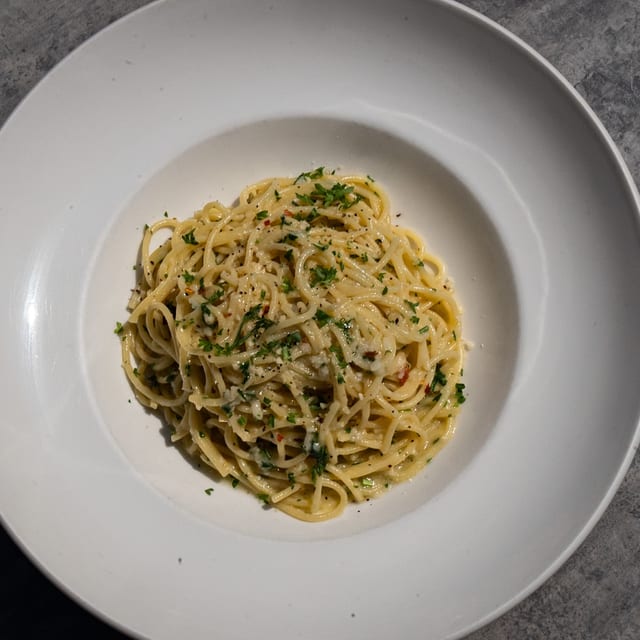 Spaghetti Aglio E Olio.